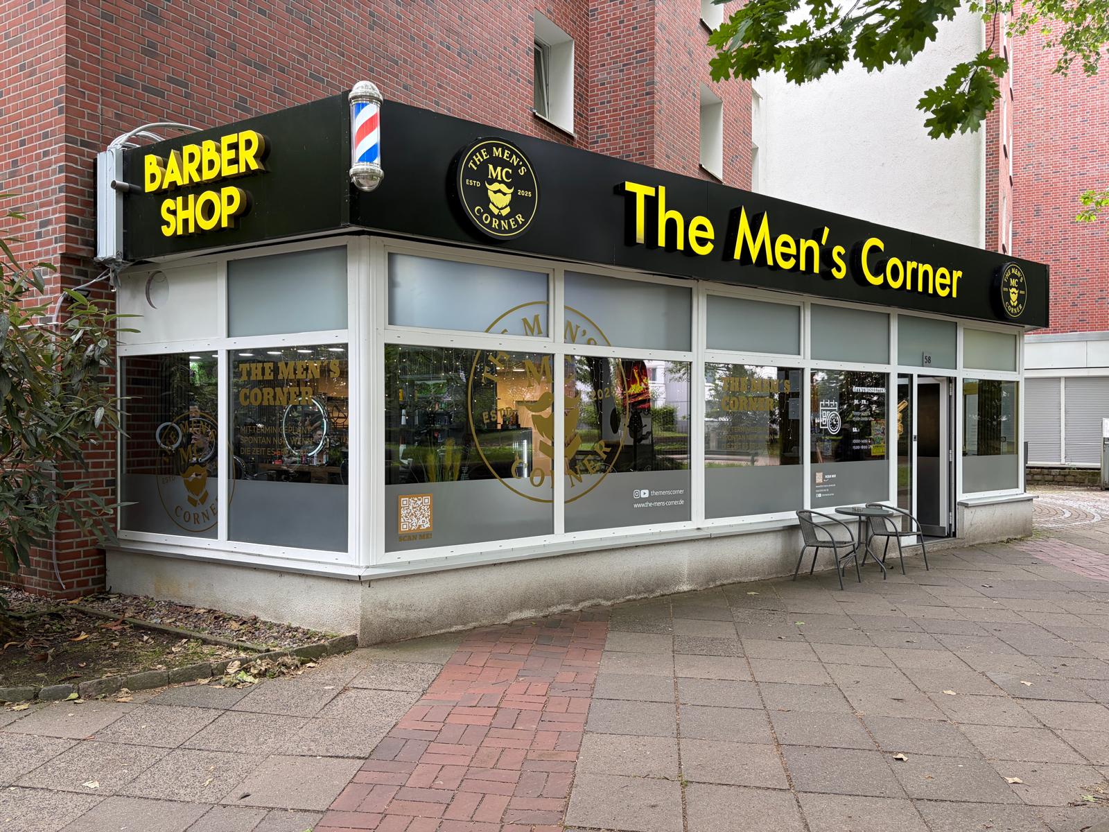 Außenansicht des Barbershops THE MEN'S CORNER in Hamburg-Steilshoop